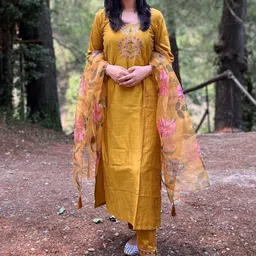VredeVogel Floral Embroidered Regular Sequinned Cotton Silk Kurta With Trousers & Dupatta-picture-3