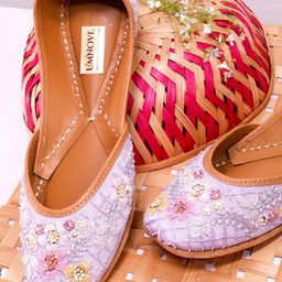 UMNOVE Women Embellished Ethnic Mojaris with Embroidered Flats-image-78