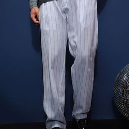 Campus Sutra Men Pinstriped Comfort Relaxed Fit Pleated Chinos-picture-18