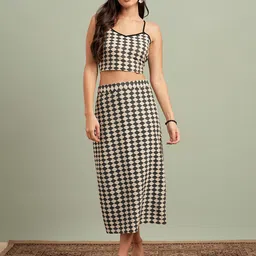 Globus Women Black V-Neck Shoulder Strap Abstract Print Crop Top with Skirt Co-Ords-3