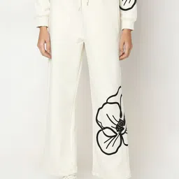 Vero Moda Women Floral Printed Straight Fit High-Rise Culottes Trousers-image-78