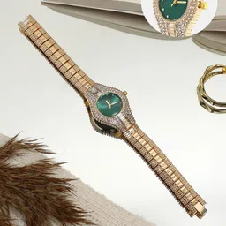 haute sauce by  campus sutra HAUTE SAUCE by Campus Sutra Women Embellished Dial & Stainless Steel Bracelet Style Straps Analogue Watch image 1