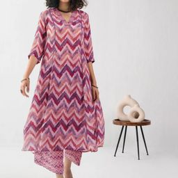 KERI PERRY Women Printed Regular Kurta with Palazzos-picture-32