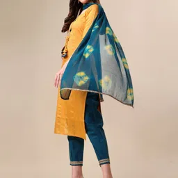 DIVASTRI Ethnic Motifs Striped Mirror Work Chanderi Silk Kurta With Trousers And Dupatta image 2