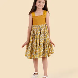 Fabindia Girls Floral Printed Square Neck Smocked Cotton Fit And Flare Dress-picture-48