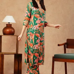 DIVASTRI Floral Printed V-Neck Straight Kurta With Palazzos image 3
