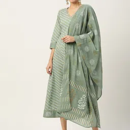 Maaesa Women Green Printed Ethnic  Maxi Dress With Dupatta-image-4