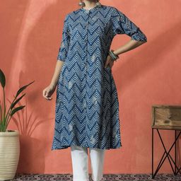 Sangria Chevron Printed Mandarin Collar Panelled A-Line Kurta-image-1