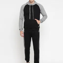 OFF LIMITS Men Colourblocked Mid-Rise Tracksuit-image-63