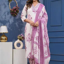 aayusika Women Floral Printed Regular Pure Cotton Kurta with Trousers & Dupatta-picture-3