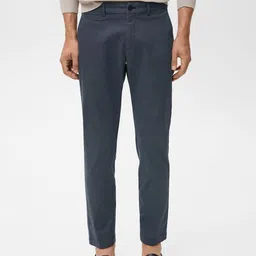 MANGO MAN Mid-Rise Cropped Tapered Fit Chinos-picture-48