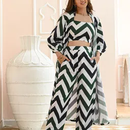 Bunaai Inaya Chevron Printed Shoulder Straps Top With Trousers & Shrug-picture-6