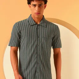 GLITO Men Multi Stripes Opaque Striped Casual Shirt-image-3