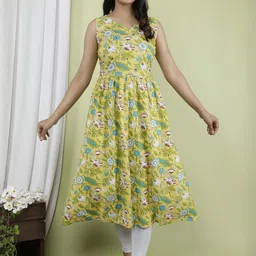 Indiwest Green Cotton Printed Sleeveless A-Line Kurta-picture-54