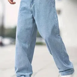 ASHTOM Men Loose High-Rise Slash Knee Light Fade Jeans-image-6