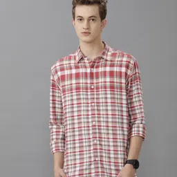Voi Jeans Men Relaxed Fit Spread Collar Checked Cotton Casual Shirt-image-68