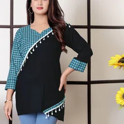 FULPARI Women Black Viscon Rayon Floral Printed Kurti-image-28