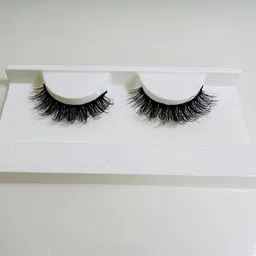 THE WINK STUDIO Reusable Lightweight False Eyelashes image 3