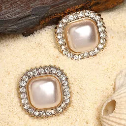 Bohey by KARATCART Contemporary Studs Earrings image 1