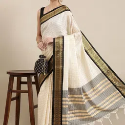 DIVASTRI Checked Zari Saree-picture-15