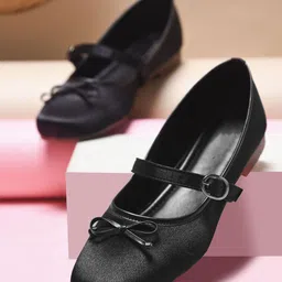 Froh Feet Women Solid Ethnic Mules with Buckles Flats-picture-56