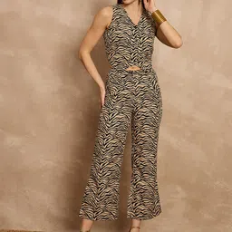 all about you Abstract Printed V-Neck Sleeveless Waistcoat With Trouser-picture-24