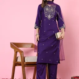THE FAB FACTORY Women Floral Embroidered Regular Thread Work Kurta, Trousers With Dupatta-image-26