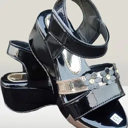 NEW LATEST Girls Black Velcro Open Toe Flats-image-74