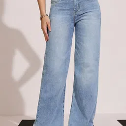 DOLCE CRUDO Women Wide Leg High-Rise Light Fade Stretchable Jeans-picture-31