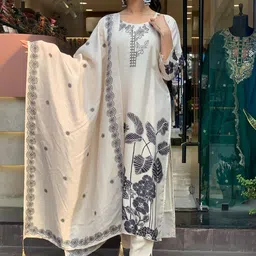THE52 Women Floral Printed Regular Kurta Sets-29