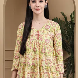 Merira Women Floral Printed V-Neck Cotton Top-picture-14