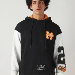 Bewakoof Heavy Duty Men Printed Hooded Sweatshirt-picture-21