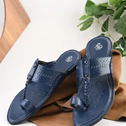 House of Pataudi Men Comfortable Kolhapuri Sandals-image-27
