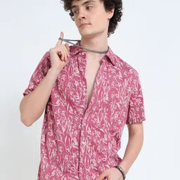 glitchez Men Relaxed Fit Floral Printed Spread Collar Casual Shirt-picture-10