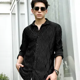 Campus Sutra Comfort Slim Fit Textured Spread Collar Casual Shirt-picture-33