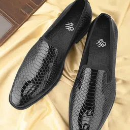 House of Pataudi Men Textured Formal Loafers-image-48