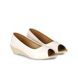 FOOTSHEZ Women Peep Toe Wedge Heel-12