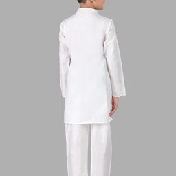 Pehanaava Boys Striped Mandarin Collar Thread Work Cotton Straight Kurta With Pyjama image 4