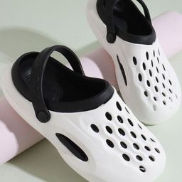 Kook N Keech Men Colourblocked Self Design Clogs-picture-2