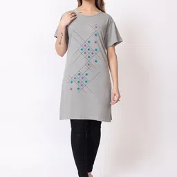 LEZA Women Self Design Printed Slip-On Regular Longline Night suit-image-61
