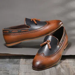 House of Pataudi Men Textured Formal Loafers-image-73