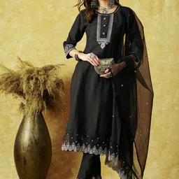 SheWill Floral Embroidered Round Neck Sequinned Straight Kurta With Trouser & Dupatta-image-8