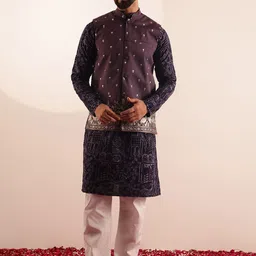 SOJANYA Men Floral Embroidered Kurta with Pyjama-picture-20