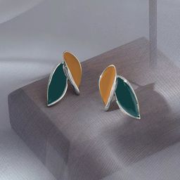 VAGHBHATT Silver- Plated Antique Leaf Shaped Studs-70