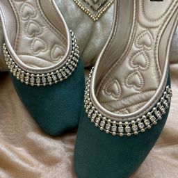 DESI COLOUR Women Embellished Mojaris-image-78