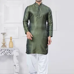 OUTLUK Floral Printed Mandarin Collar Silk Straight Kurta-picture-31