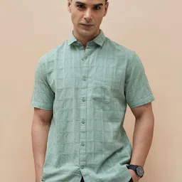 CODE by Lifestyle Men Spread Collar Checked Cotton Casual Shirt-picture-0