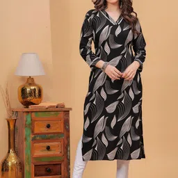 DK FAB Women Printed Gotta Patti Floral Kurta-33