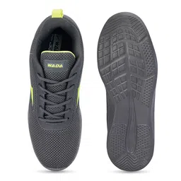 JQR Men Mesh Running Non-Marking Shoes image 4