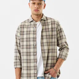 Snitch Men Relaxed Fit Tartan Checked Spread Collar Casual Shirt-image-81